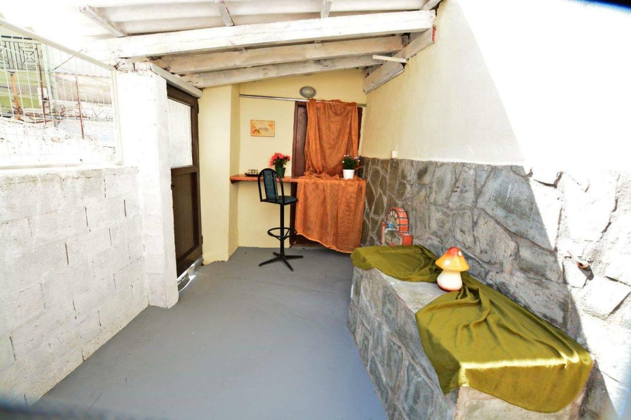 Ferienwohnung Eveline House Kallirákhi Exterior foto